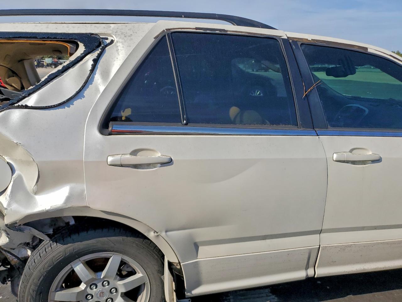 2007 Cadillac Srx VIN: 1GYEE637070180880 Lot: 93498435