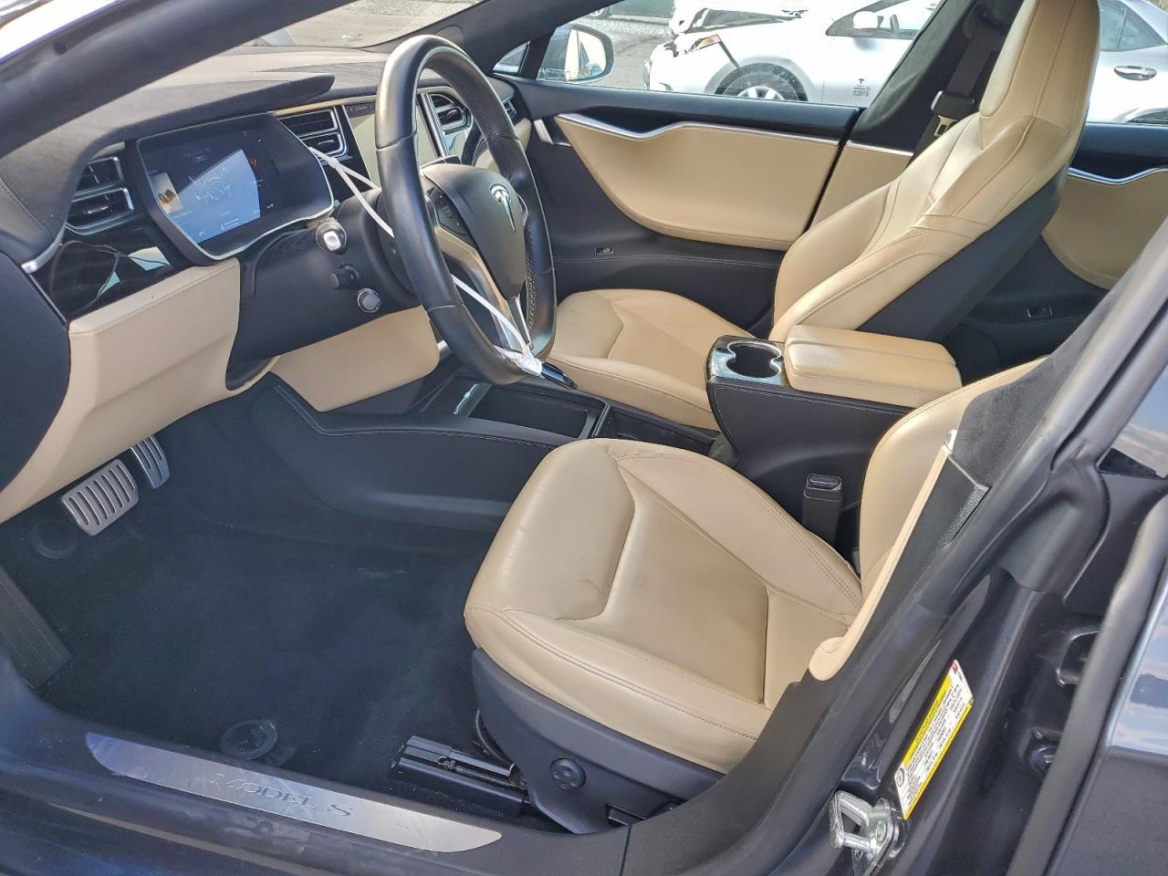 2016 Tesla Model S VIN: 5YJSA1E47GF153896 Lot: 93286075