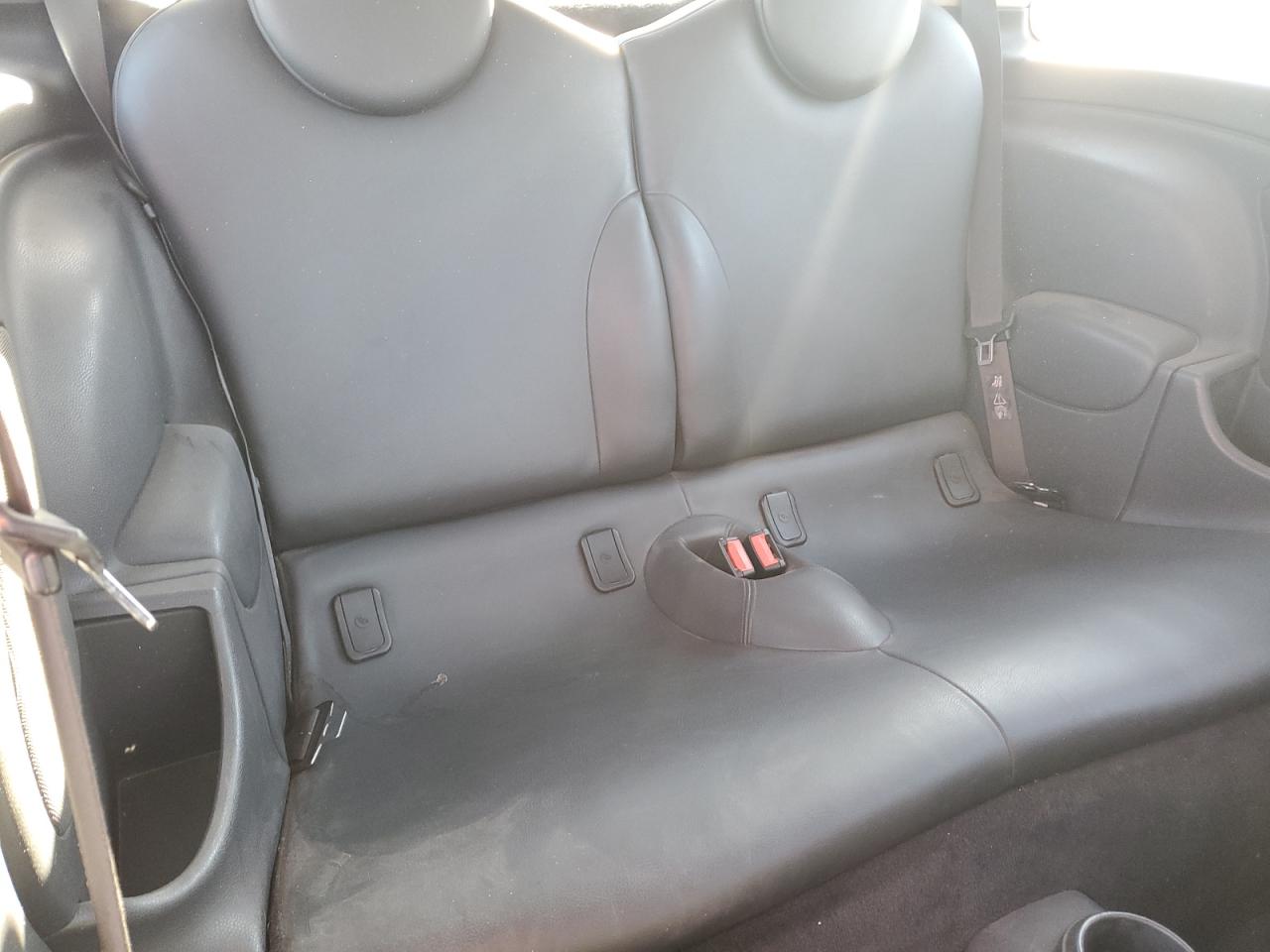 2004 Mini Cooper S VIN: WMWRE33484TD85739 Lot: 92199435