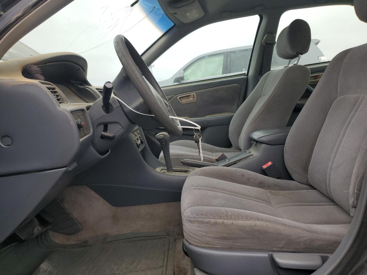 2000 Toyota Camry Ce VIN: 4T1BG22K8YU969155 Lot: 91675685