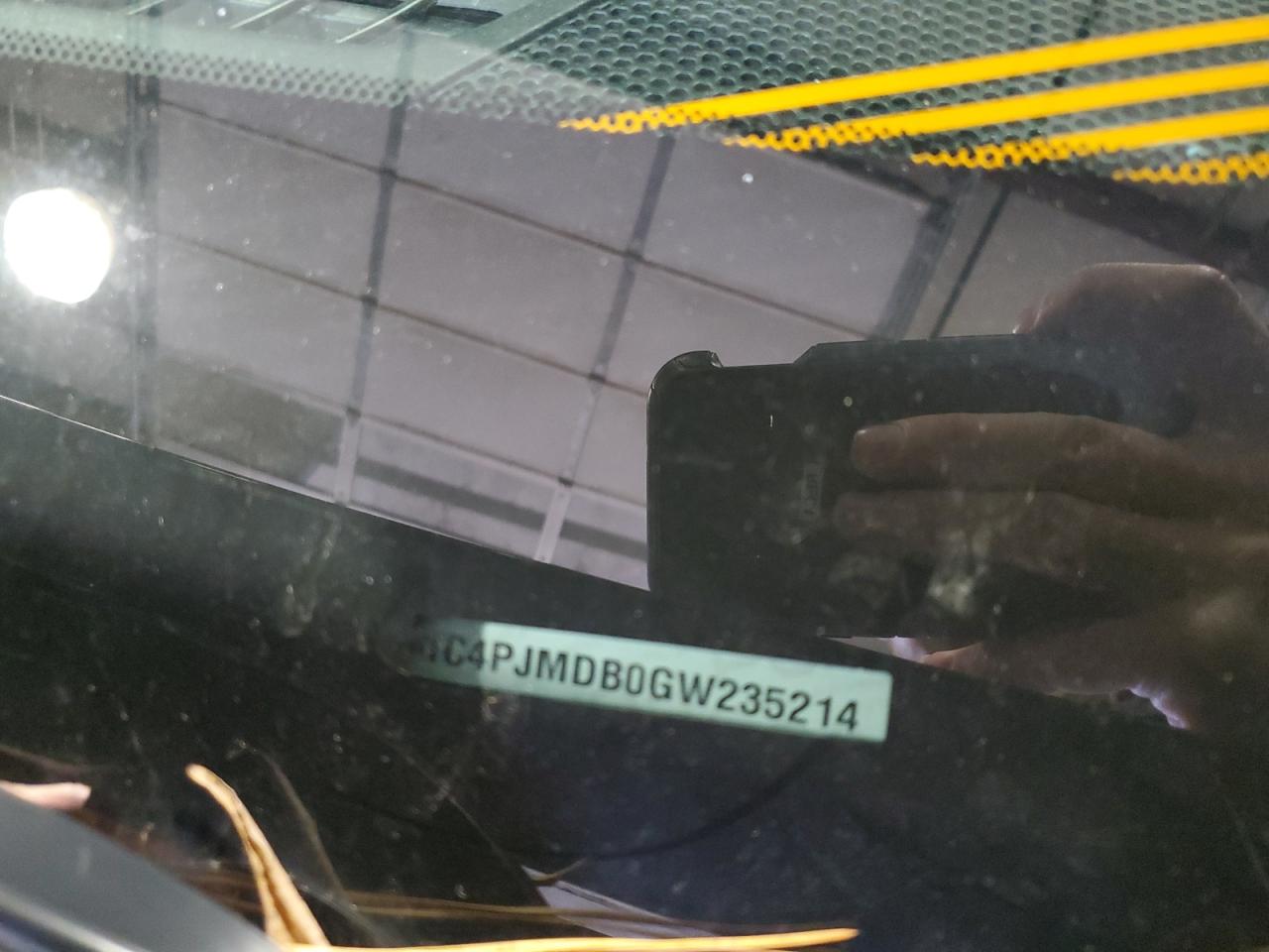 2016 Jeep Cherokee Limited VIN: 1C4PJMDB0GW235214 Lot: 92044495