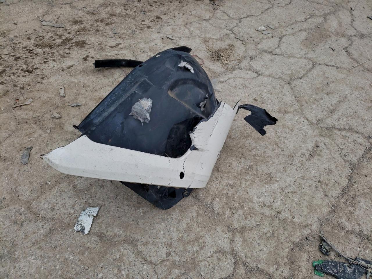 2016 Ford Escape Titanium VIN: 1FMCU0J98GUC76469 Lot: 94107725