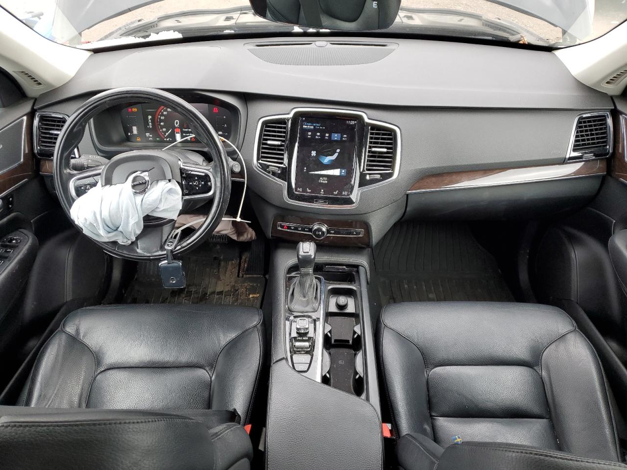 2016 Volvo Xc90 T6 VIN: YV4A22PK4G1068773 Lot: 92004595