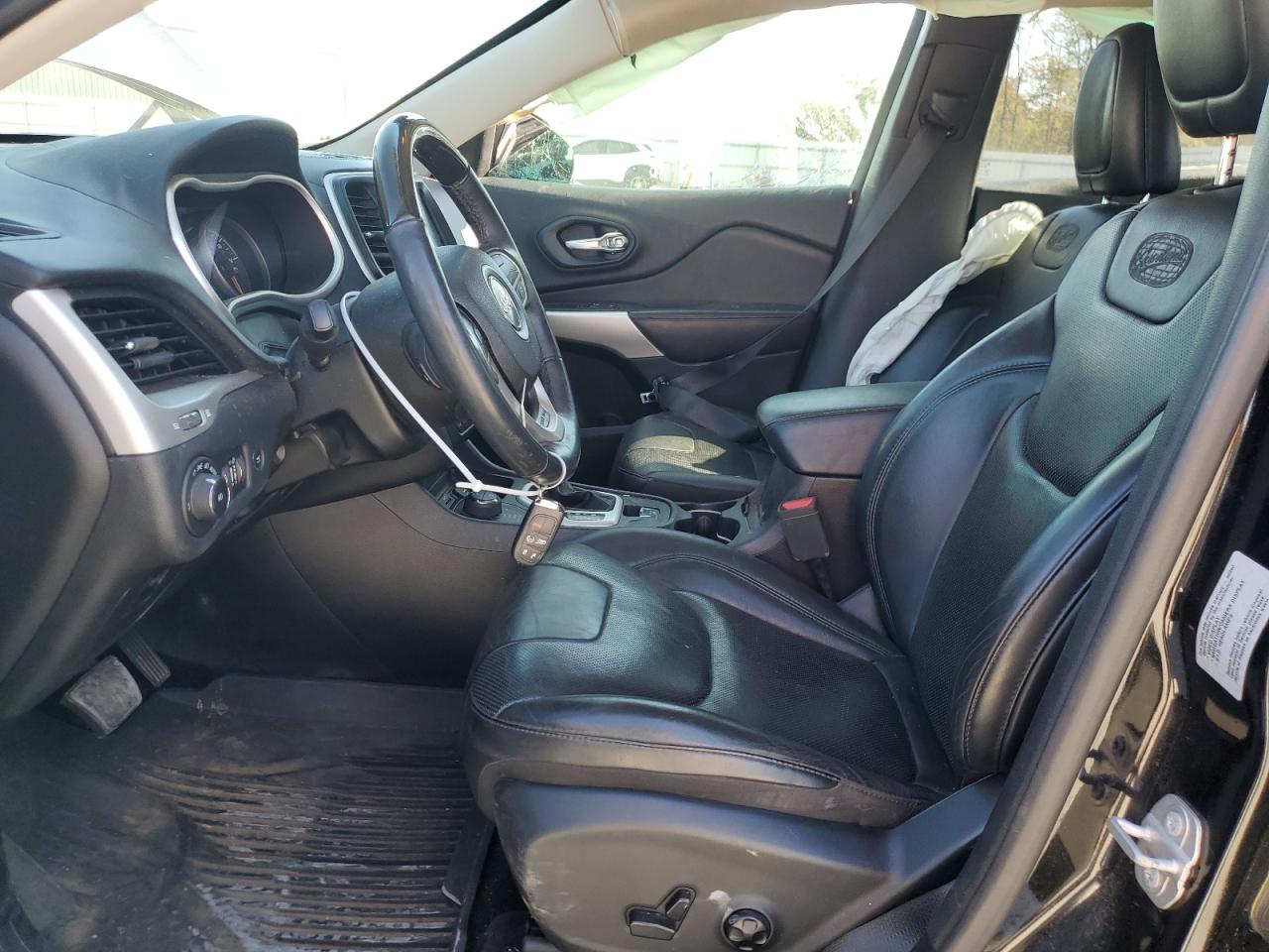 2017 Jeep Cherokee Overland VIN: 1C4PJMJSXHD217319 Lot: 92374465