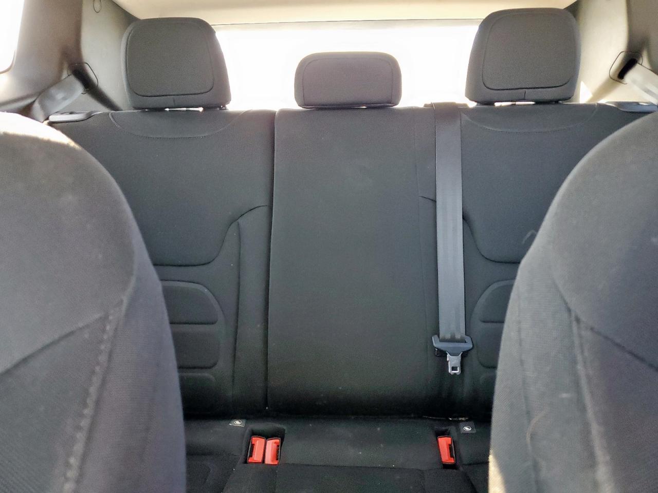 2020 Jeep Renegade Latitude VIN: ZACNJABB9LPL33817 Lot: 92834205