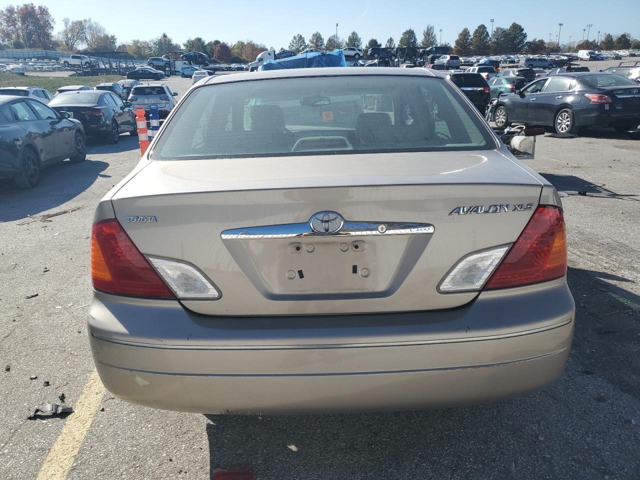 2000 Toyota Avalon Xl VIN: 4T1BF28B8YU075585 Lot: 92207185