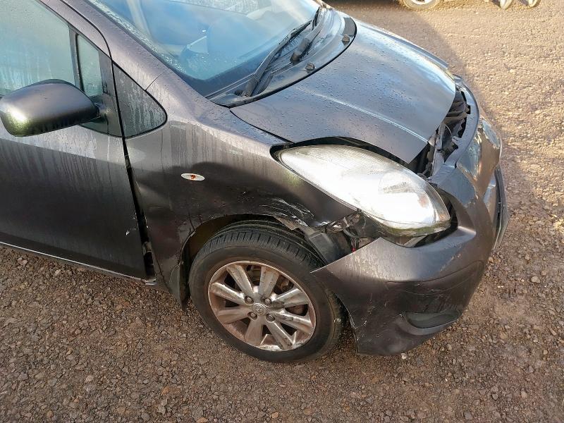 2009 TOYOTA YARIS TR