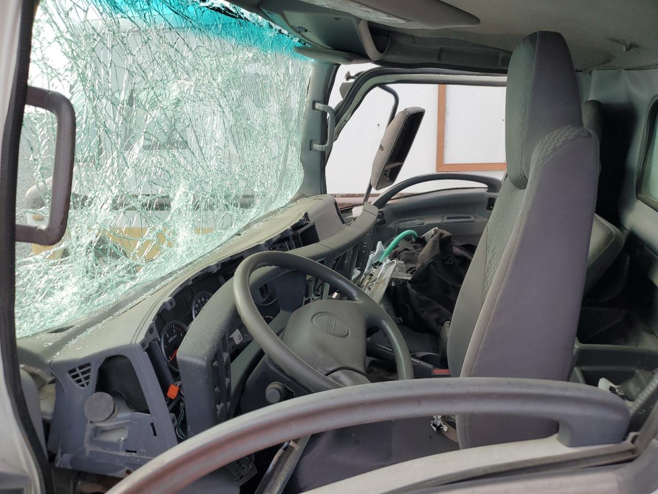 2012 Isuzu Npr Hd Box Truck VIN: JALC4W160C7002848 Lot: 90738245