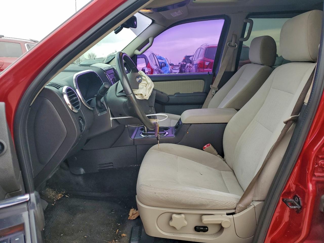 2008 Ford Explorer Xlt VIN: 1FMEU73E28UA29493 Lot: 94169555