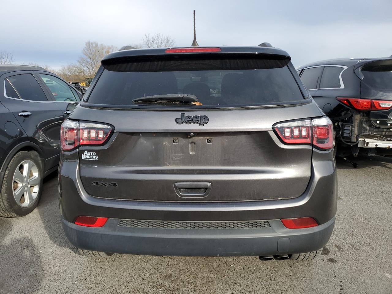 2018 Jeep Compass Latitude VIN: 3C4NJDBB3JT298878 Lot: 93152345