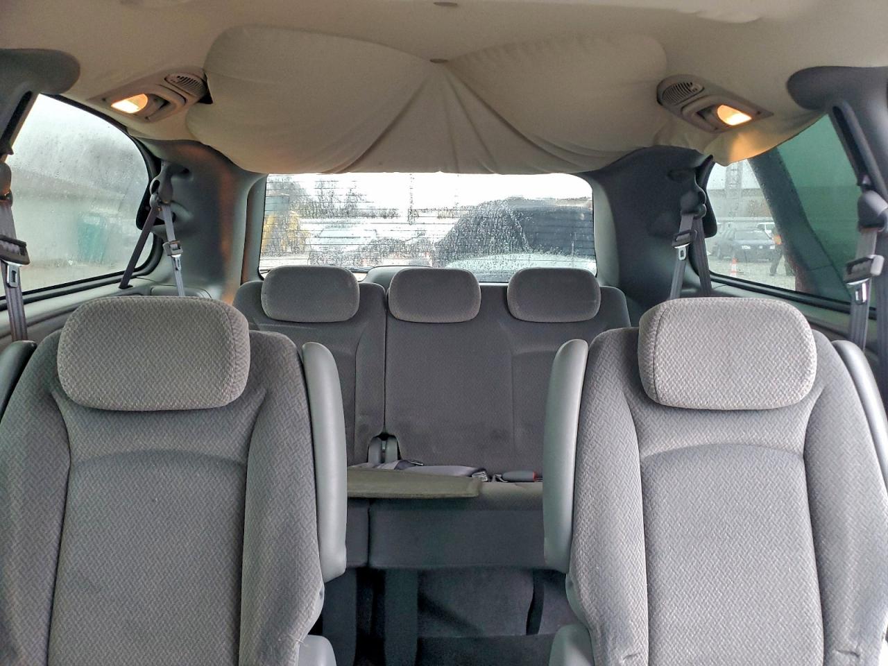 2005 Chrysler Town & Country Touring VIN: 2C4GP54L75R137316 Lot: 94653875