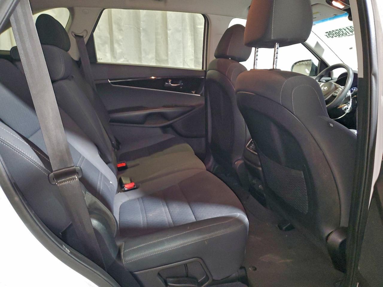 2019 Kia Sorento Lx VIN: 5XYPGDA51KG572977 Lot: 94135695