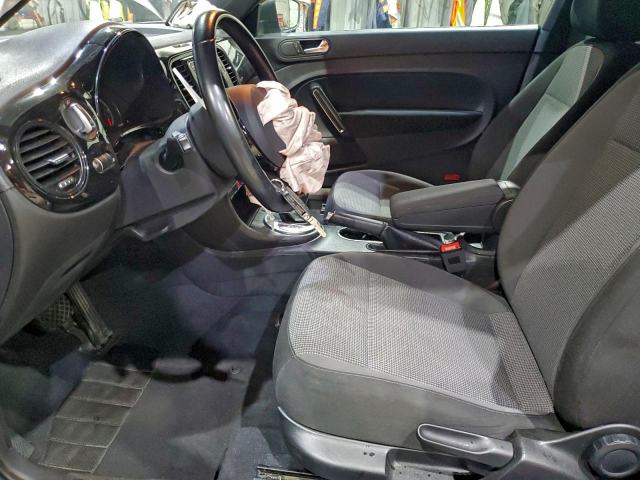 2018 Volkswagen Beetle S VIN: 3VWFD7AT9JM713278 Lot: 94495225