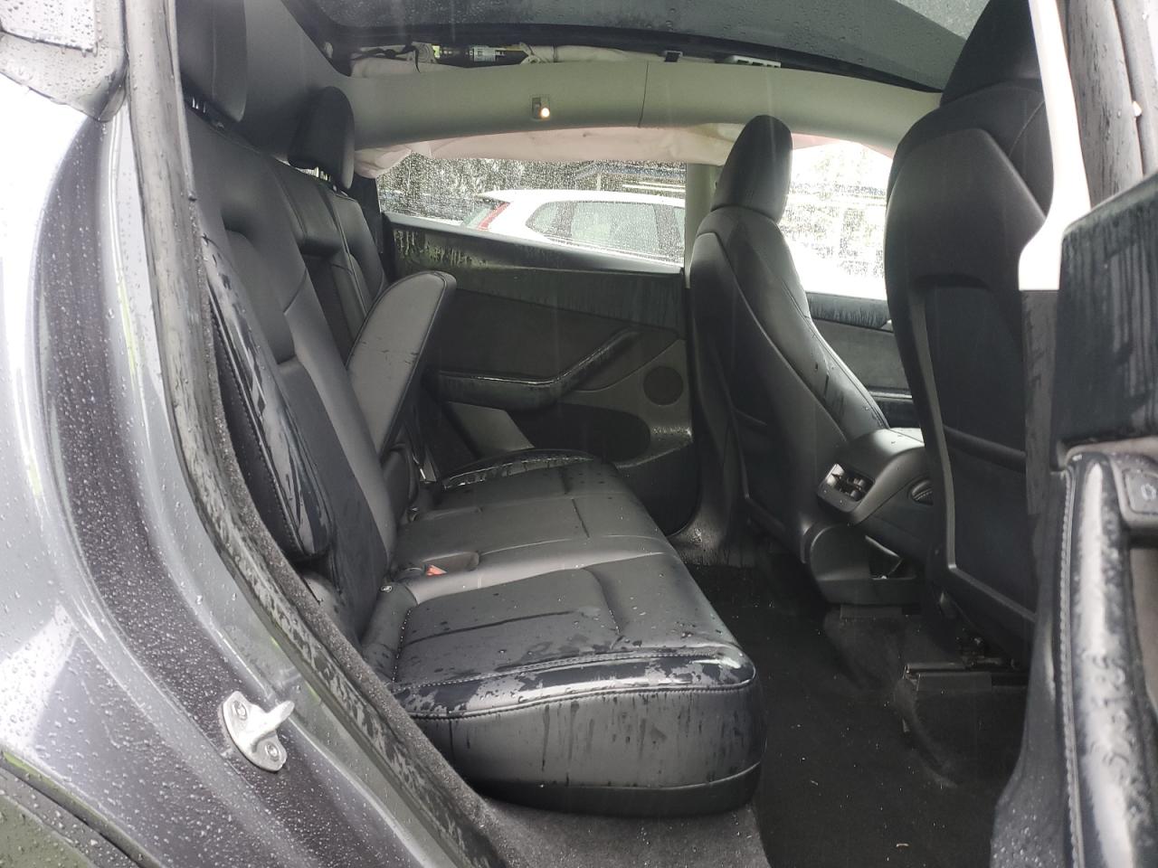 2023 Tesla Model Y VIN: 7SAYGDEEXPF876888 Lot: 92762225