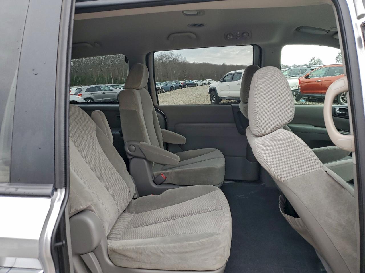 2011 Kia Sedona Ex VIN: KNDMH4C74B6410293 Lot: 94175455