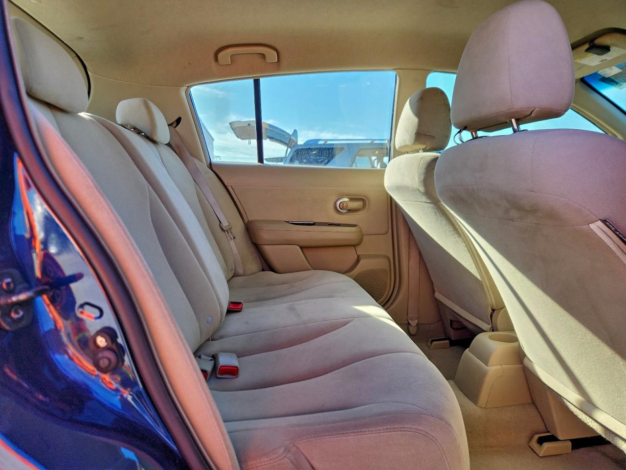 2008 Nissan Versa S VIN: 3N1BC13E18L384465 Lot: 94375105