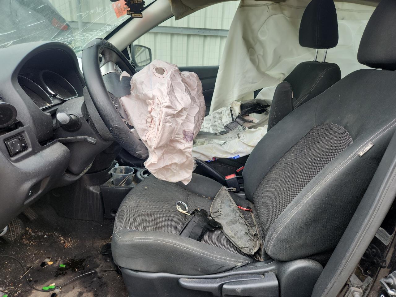 2017 Nissan Versa S VIN: 3N1CN7AP4HL883315 Lot: 93395225