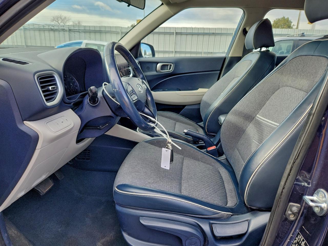 2022 Hyundai Venue Sel VIN: KMHRC8A31NU147994 Lot: 94760725