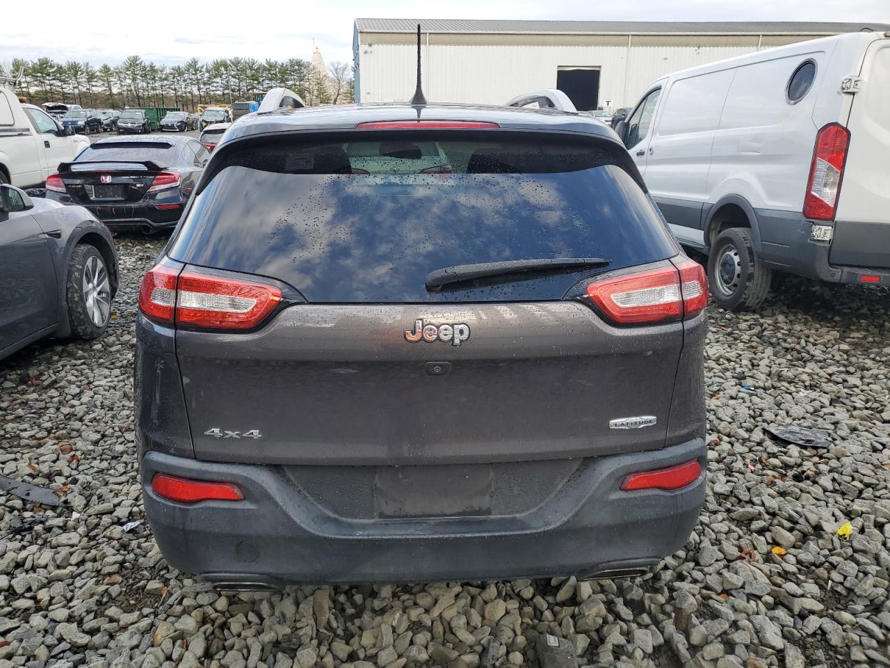 2017 Jeep Cherokee Latitude VIN: 1C4PJMCS5HW556040 Lot: 92202285