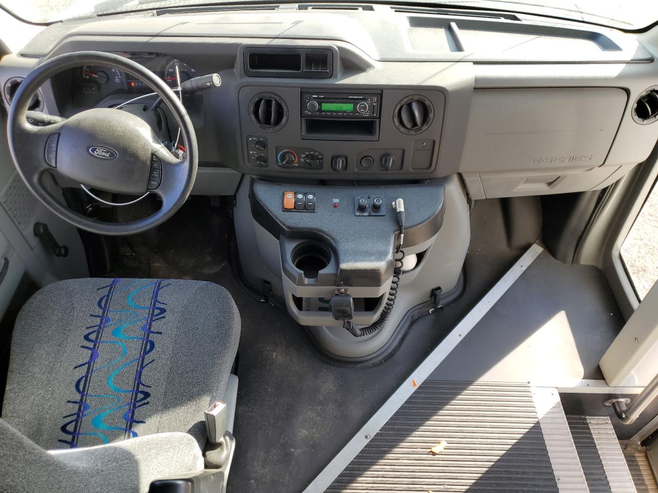 2014 Ford Econoline E450 Super Duty Cutaway Van VIN: 1FDFE4FS0EDB10036 Lot: 92622325