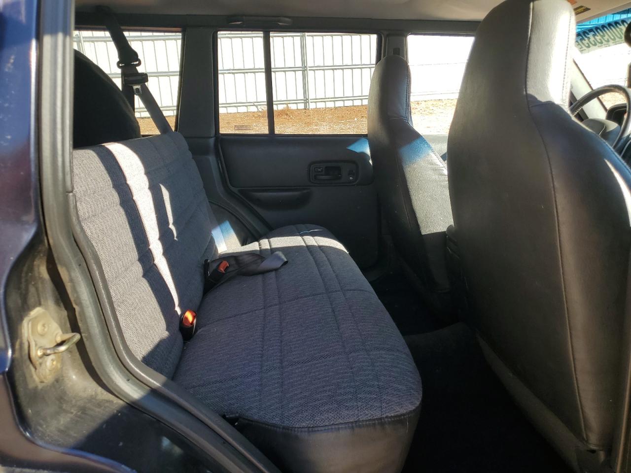 1999 Jeep Cherokee Sport VIN: 1J4FF68S8XL556528 Lot: 93009535