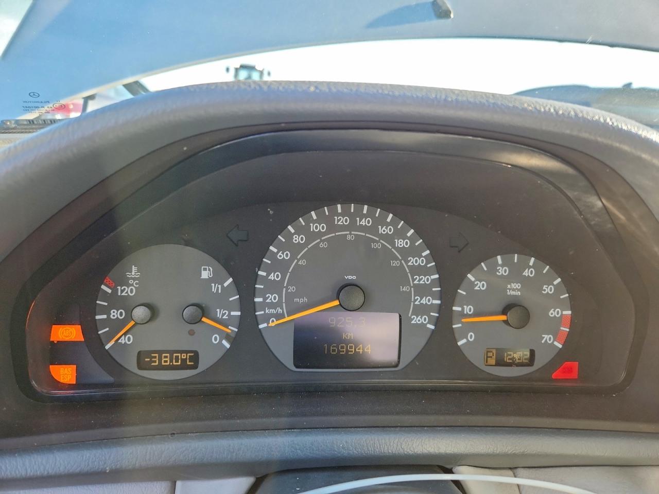 2002 Mercedes-Benz Clk 430 VIN: WDBLJ70G22T099002 Lot: 93419065