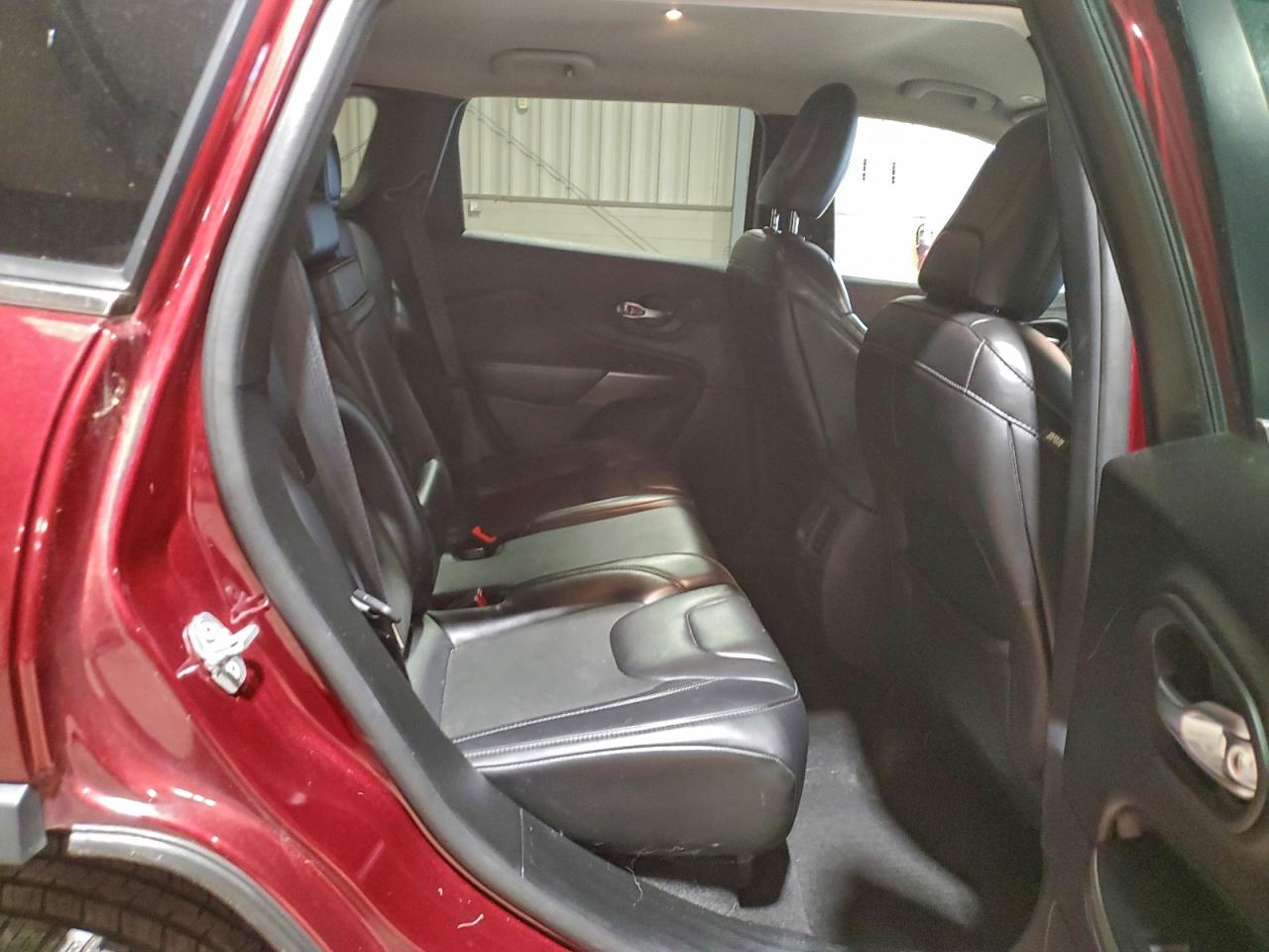 2019 Jeep Cherokee Latitude Plus VIN: 1C4PJMLB3KD364490 Lot: 94304795