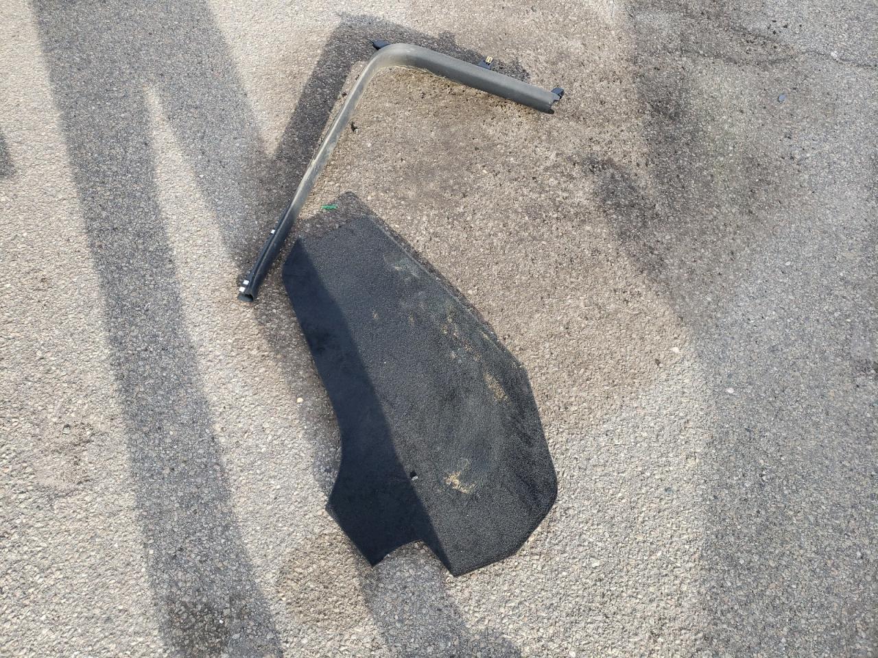 2023 Tesla Model Y VIN: 7SAYGDEE1PF827997 Lot: 90992585