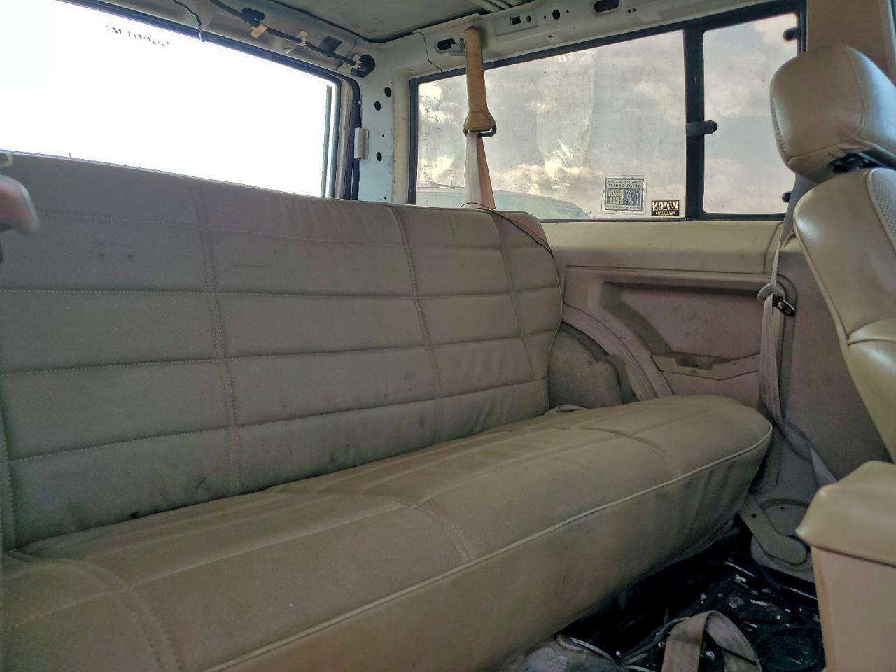 1992 Jeep Cherokee VIN: 1J4FJ27S8NL230735 Lot: 93312835