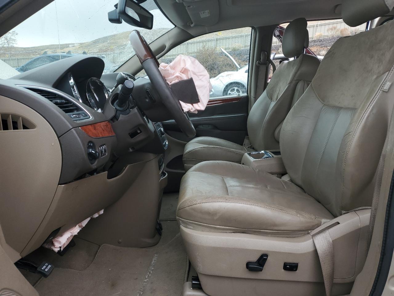 2015 Chrysler Town & Country Limited Platinum VIN: 2C4RC1GG2FR752787 Lot: 91739705