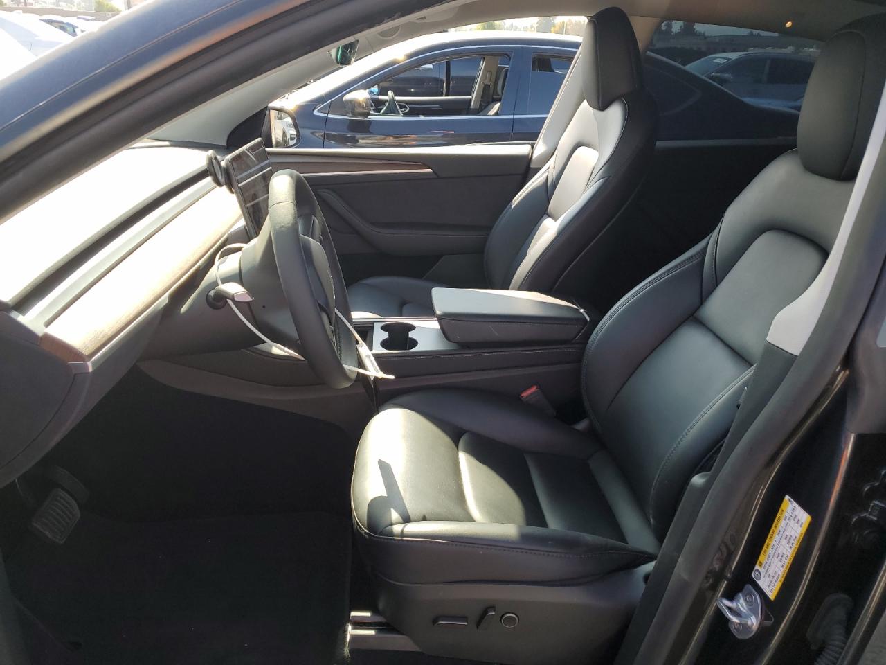 2024 Tesla Model Y VIN: 7SAYGDED6RF096073 Lot: 90845895