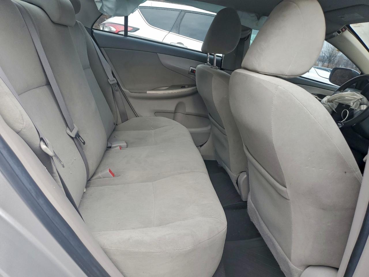 2010 Toyota Corolla Base VIN: 2T1BU4EE8AC249310 Lot: 94483245