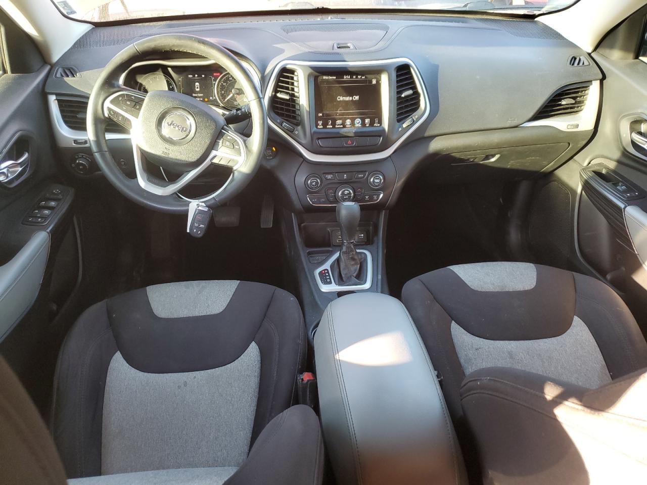 2014 Jeep Cherokee Latitude VIN: 1C4PJLCS4EW319691 Lot: 92513975