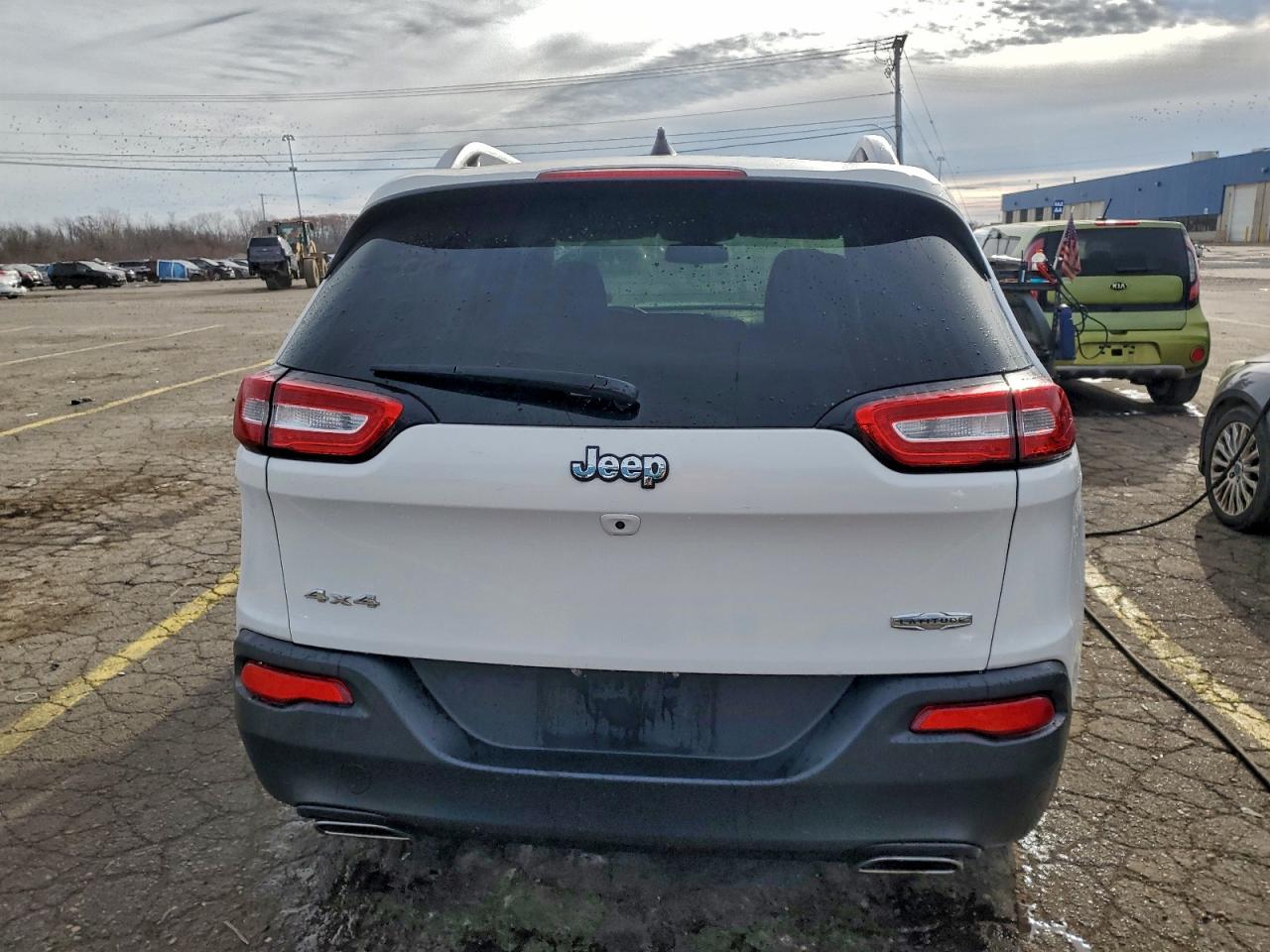 2016 Jeep Cherokee Latitude VIN: 1C4PJMCS4GW120715 Lot: 93767315