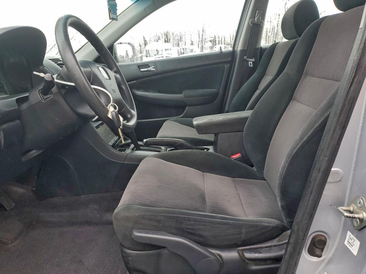 2005 Honda Accord Lx VIN: 1HGCM56475A124665 Lot: 94532265