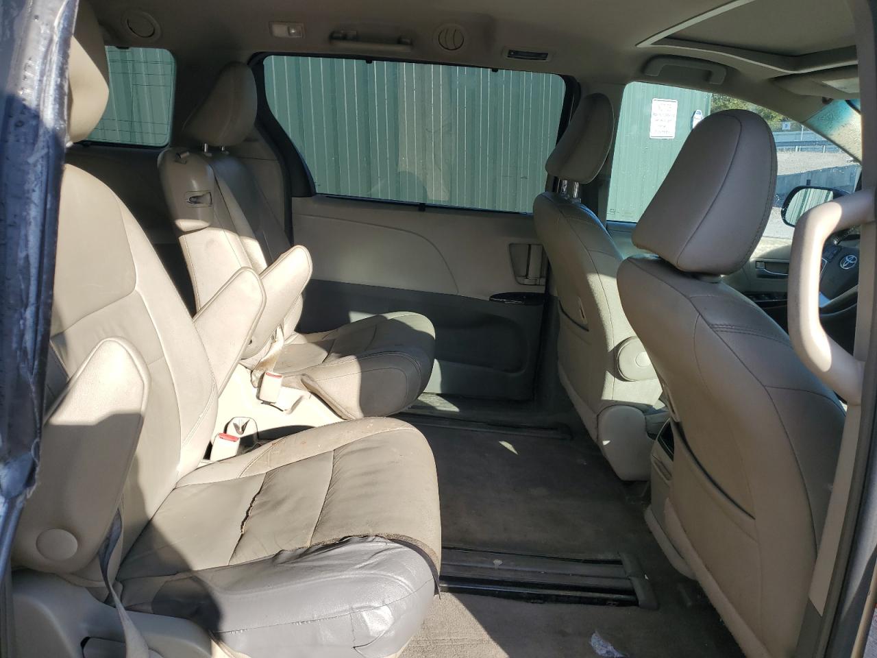 2015 Toyota Sienna Xle VIN: 5TDYK3DC8FS584480 Lot: 92413595