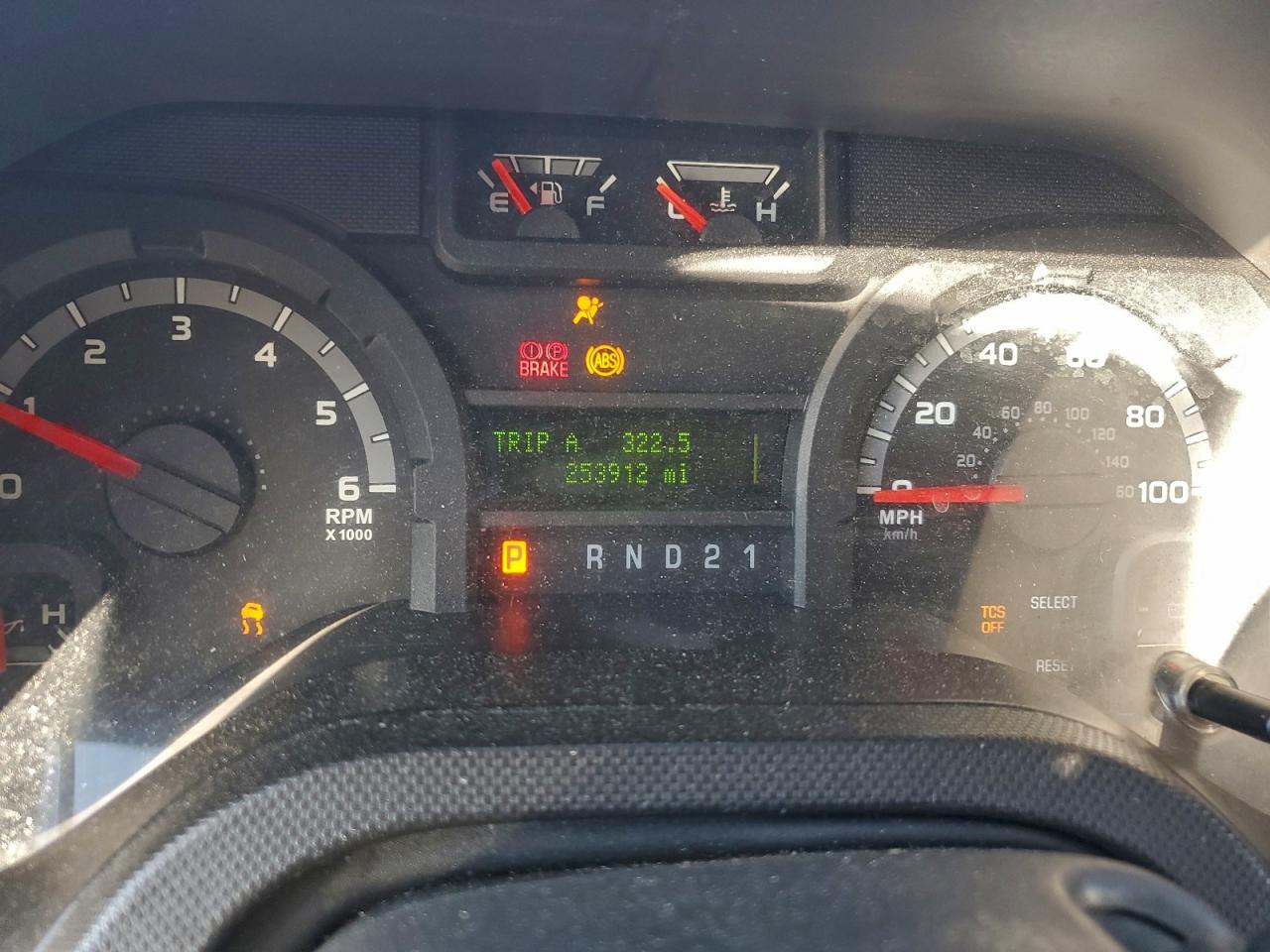 2013 Ford Econoline E350 Super Duty Wagon VIN: 1FBNE3BL6DDA02001 Lot: 94239435