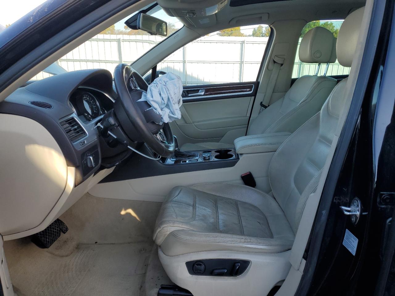 2012 Volkswagen Touareg V6 VIN: WVGFF9BP5CD004755 Lot: 91105085