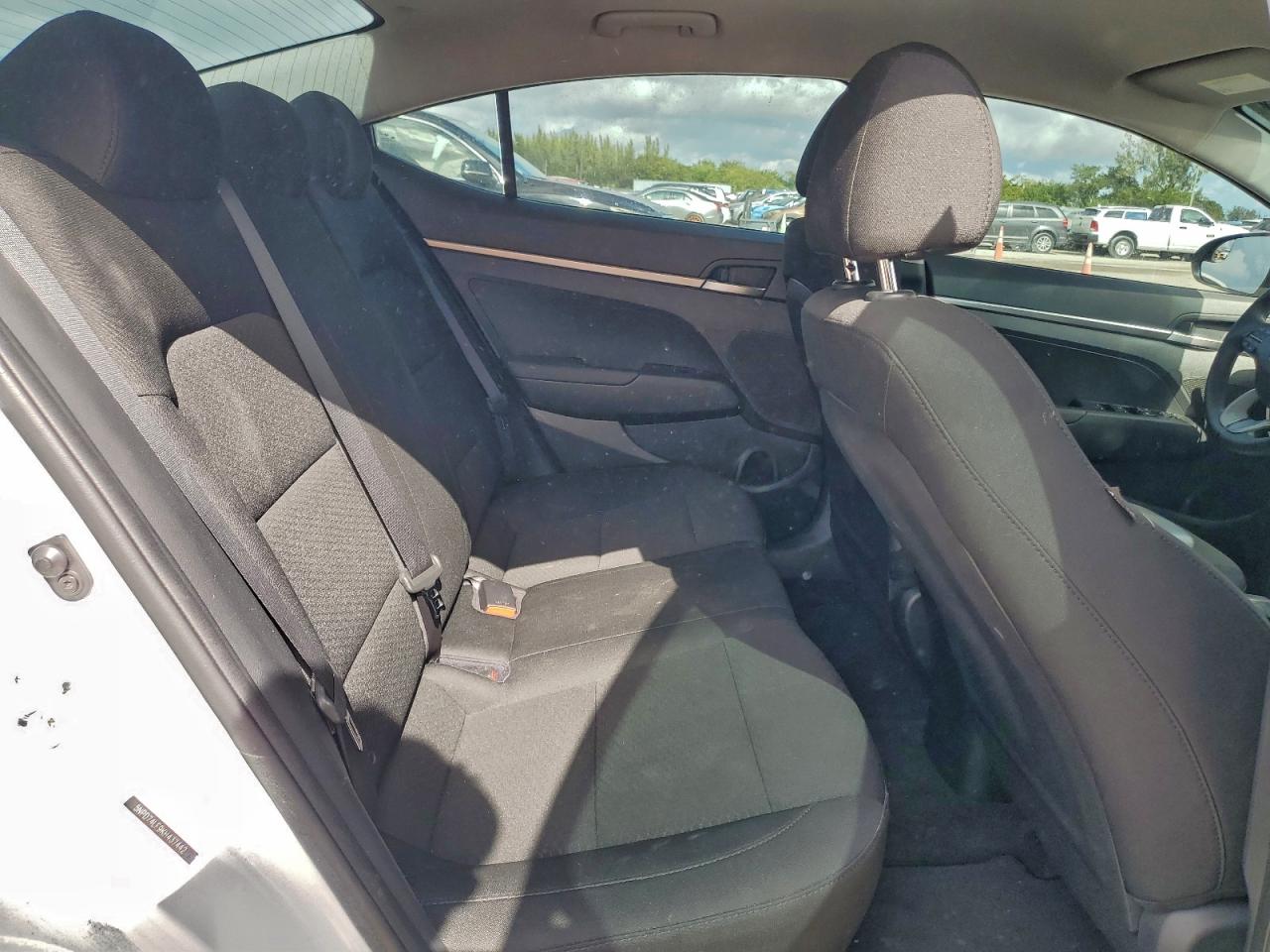 2019 Hyundai Elantra Se VIN: 5NPD74LF9KH437442 Lot: 94518365