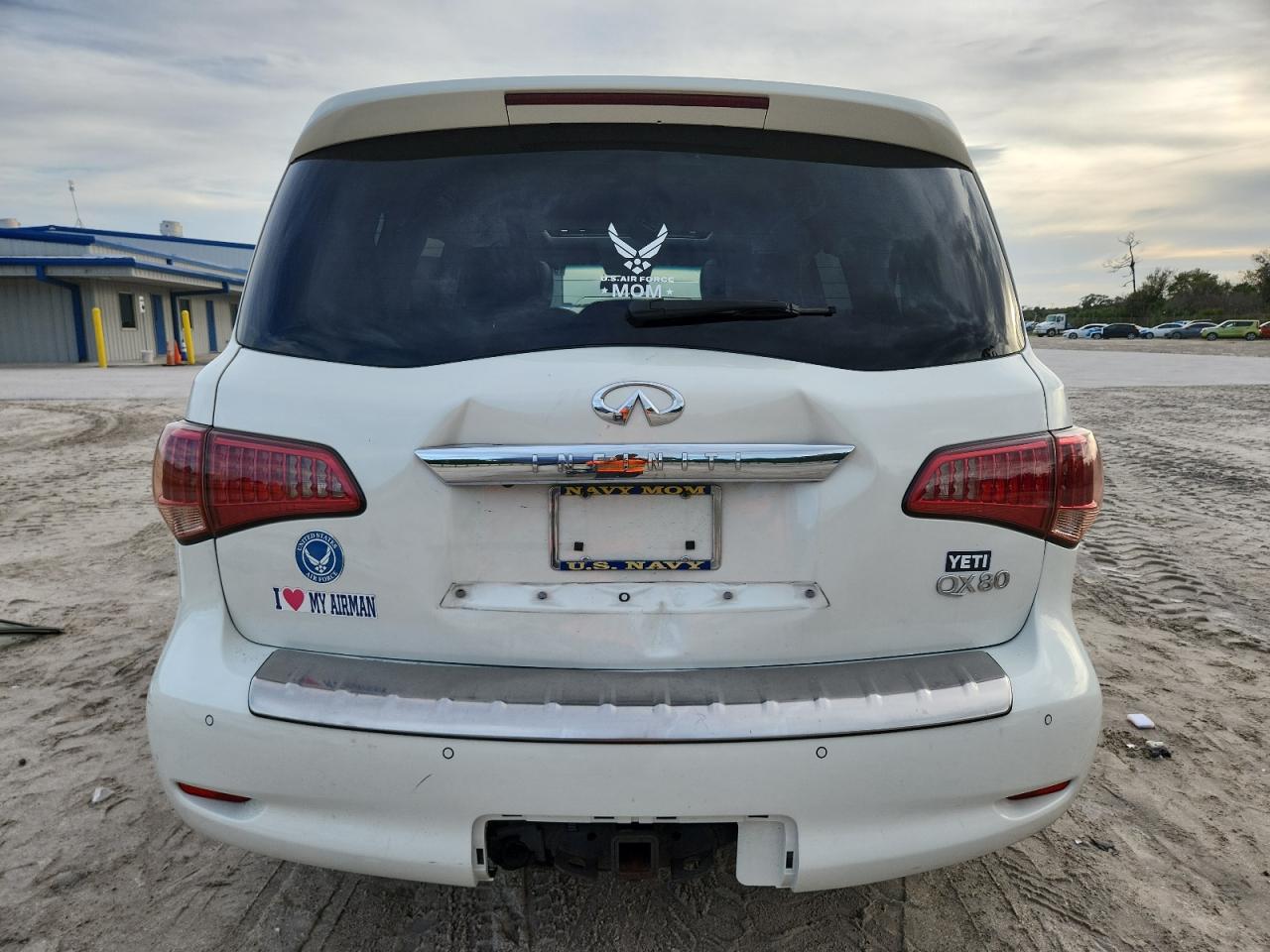 2017 Infiniti Qx80 Base VIN: JN8AZ2NF0H9640160 Lot: 92114825