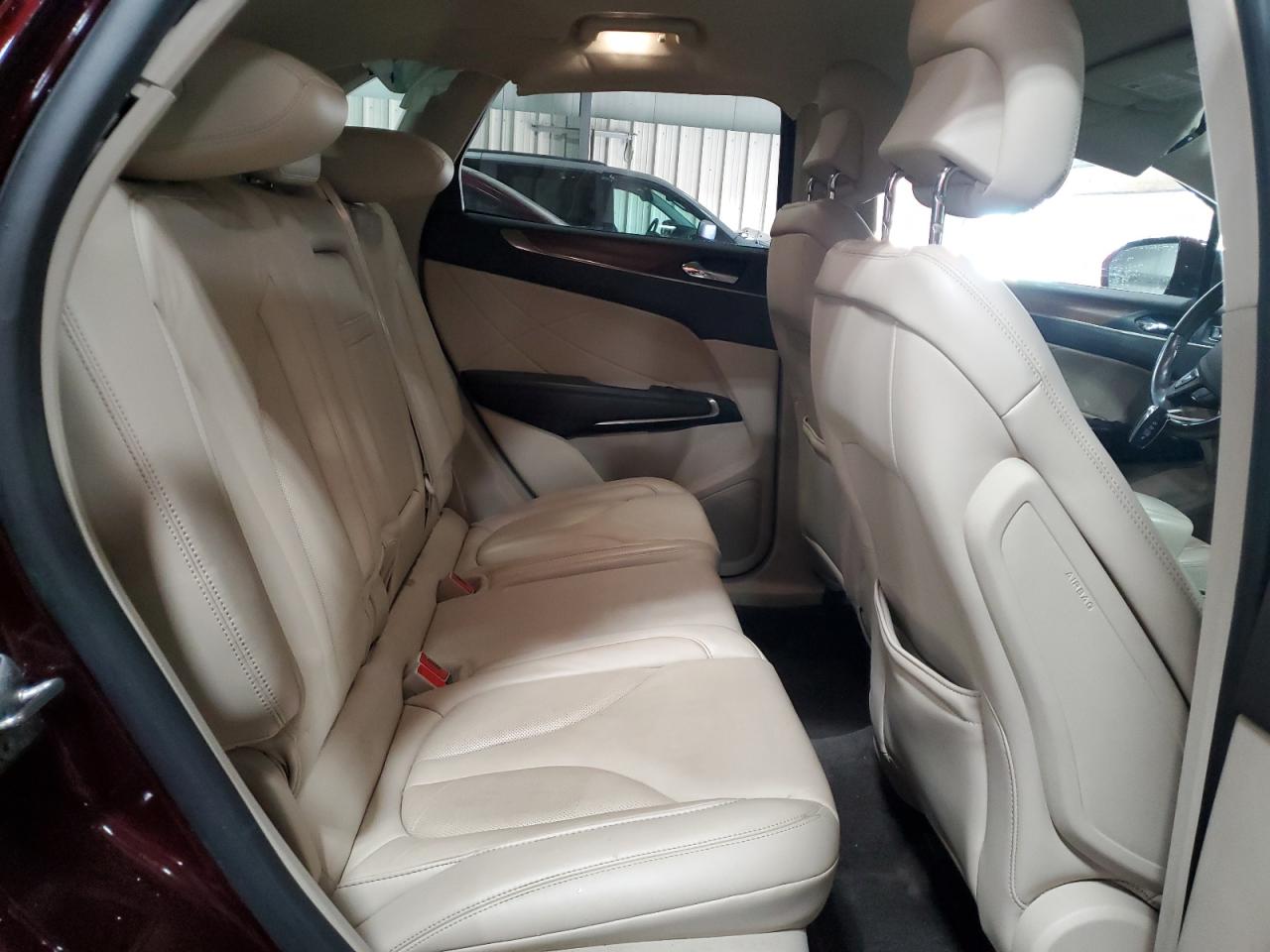 2017 Lincoln Mkc Select VIN: 5LMCJ2D96HUL33573 Lot: 92383665