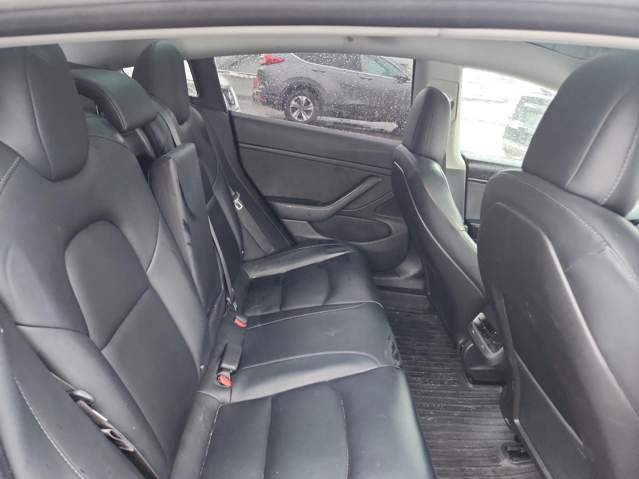 2018 Tesla Model 3 VIN: 5YJ3E1EB9JF126939 Lot: 92847455