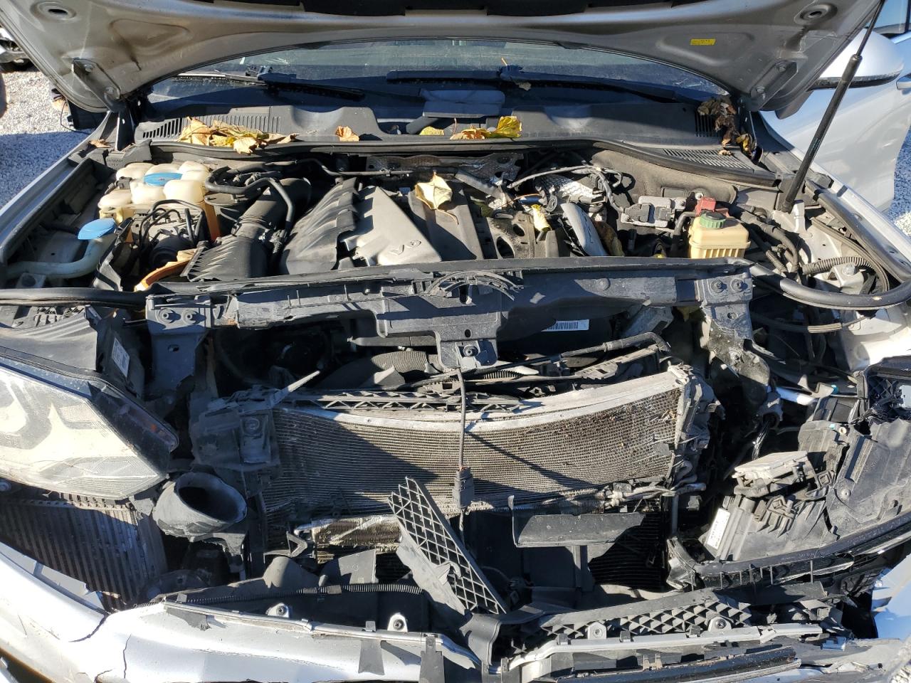 2011 Volkswagen Touareg V6 Tdi VIN: WVGFK9BP5BD001574 Lot: 92603675