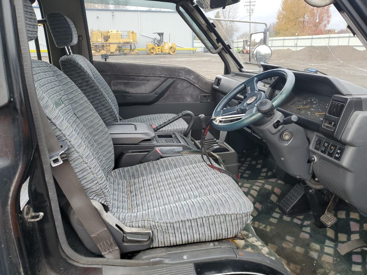 1992 Mitsubishi Delica VIN: P35W0307363 Lot: 93303105