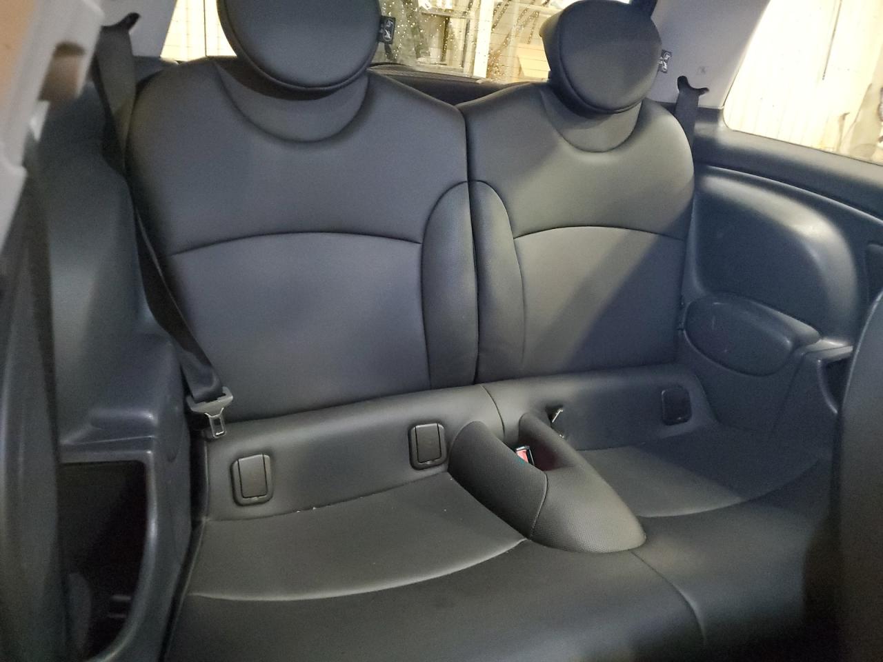 2005 Mini Cooper S VIN: WMWRE33455TD92665 Lot: 91978485