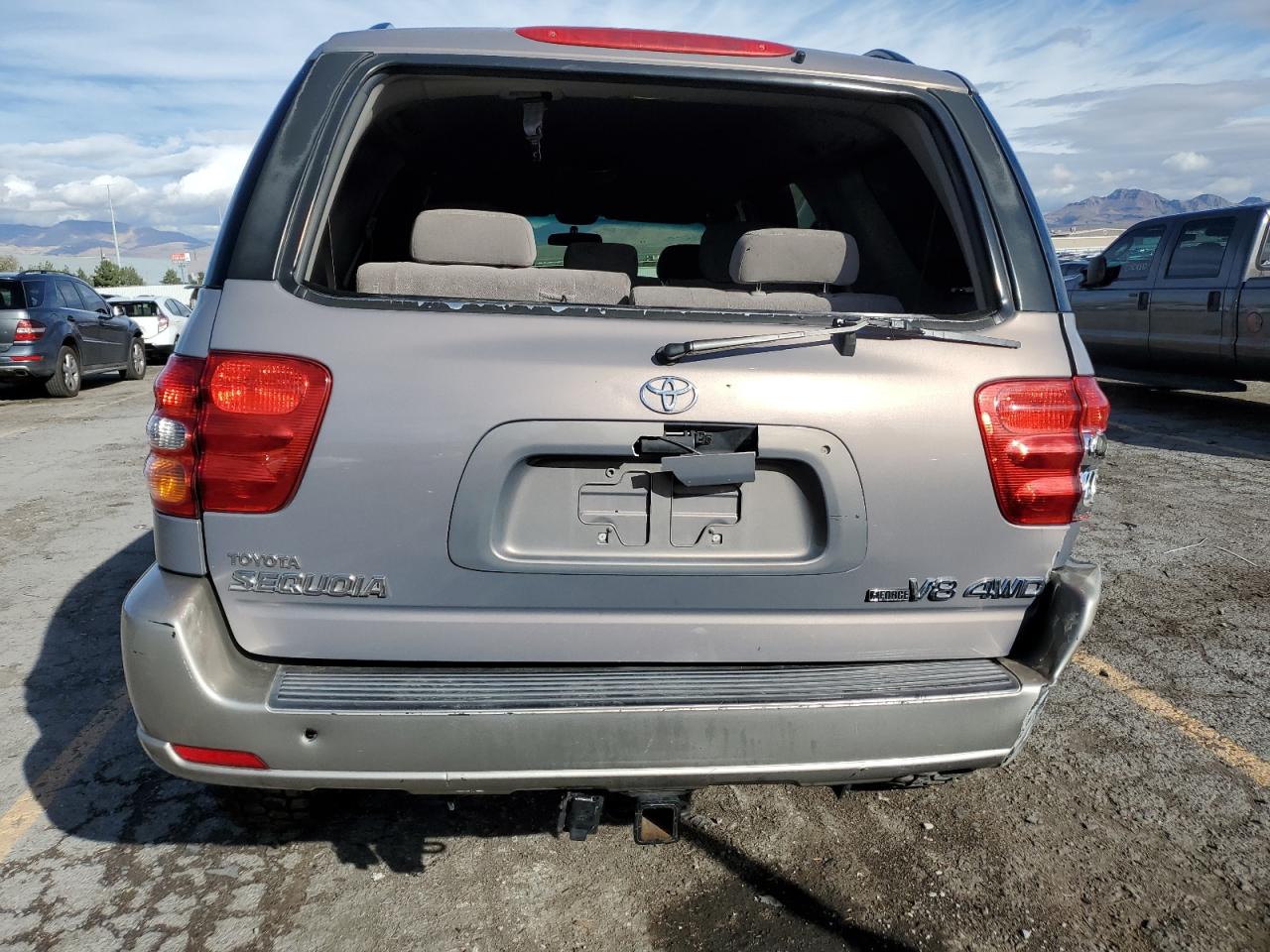 2002 Toyota Sequoia Sr5 VIN: 5TDBT44A92S085690 Lot: 93379635