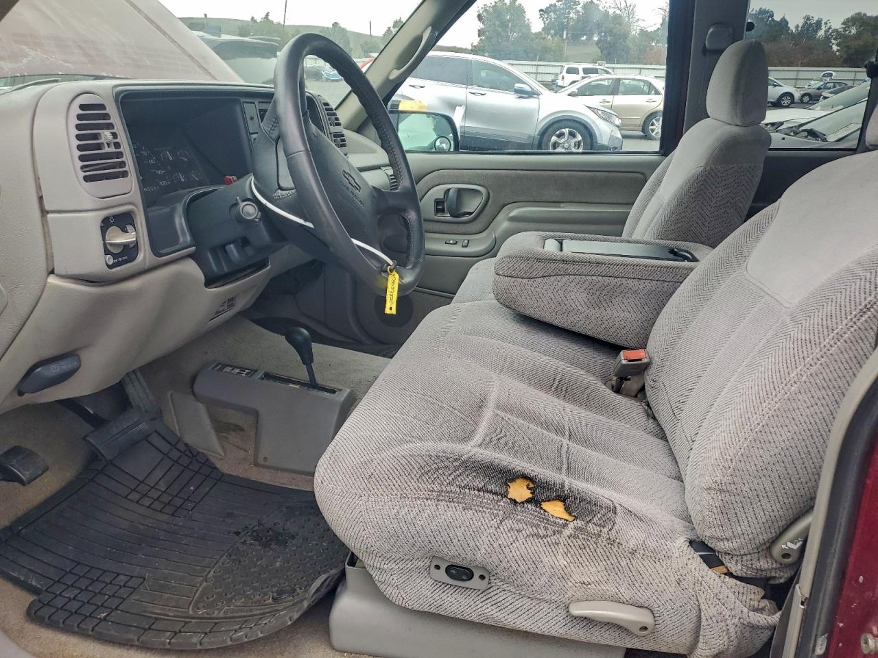 1996 Chevrolet Gmt-400 K1500 VIN: 1GCEK19R4TE215153 Lot: 94537825