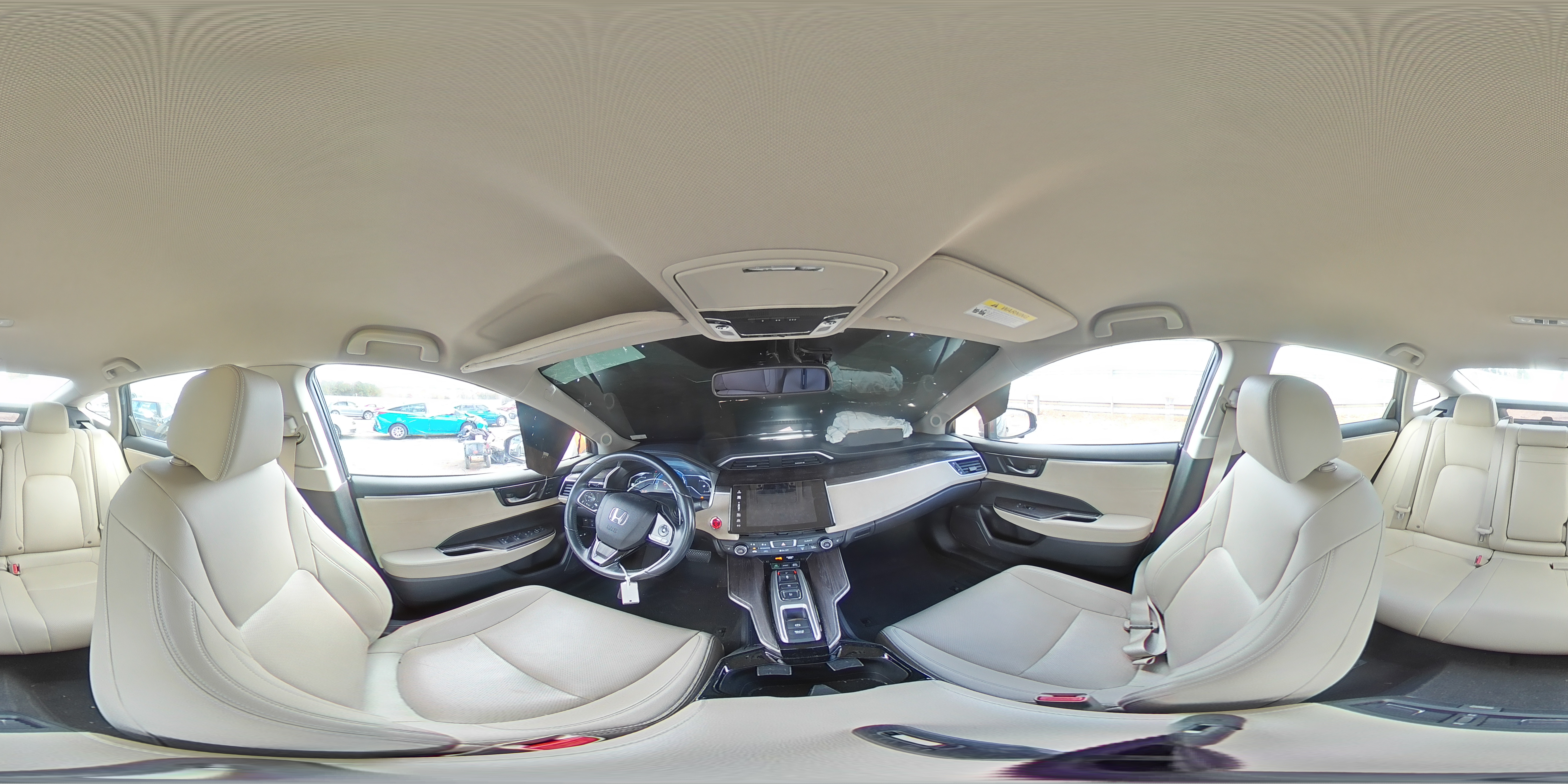 2018 Honda Clarity Touring VIN: JHMZC5F3XJC010725 Lot: 91744375