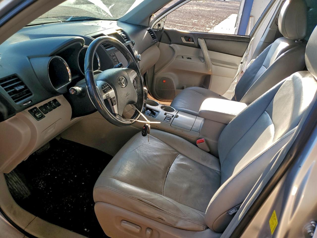 2011 Toyota Highlander Base VIN: 5TDZK3EH1BS037799 Lot: 94752555