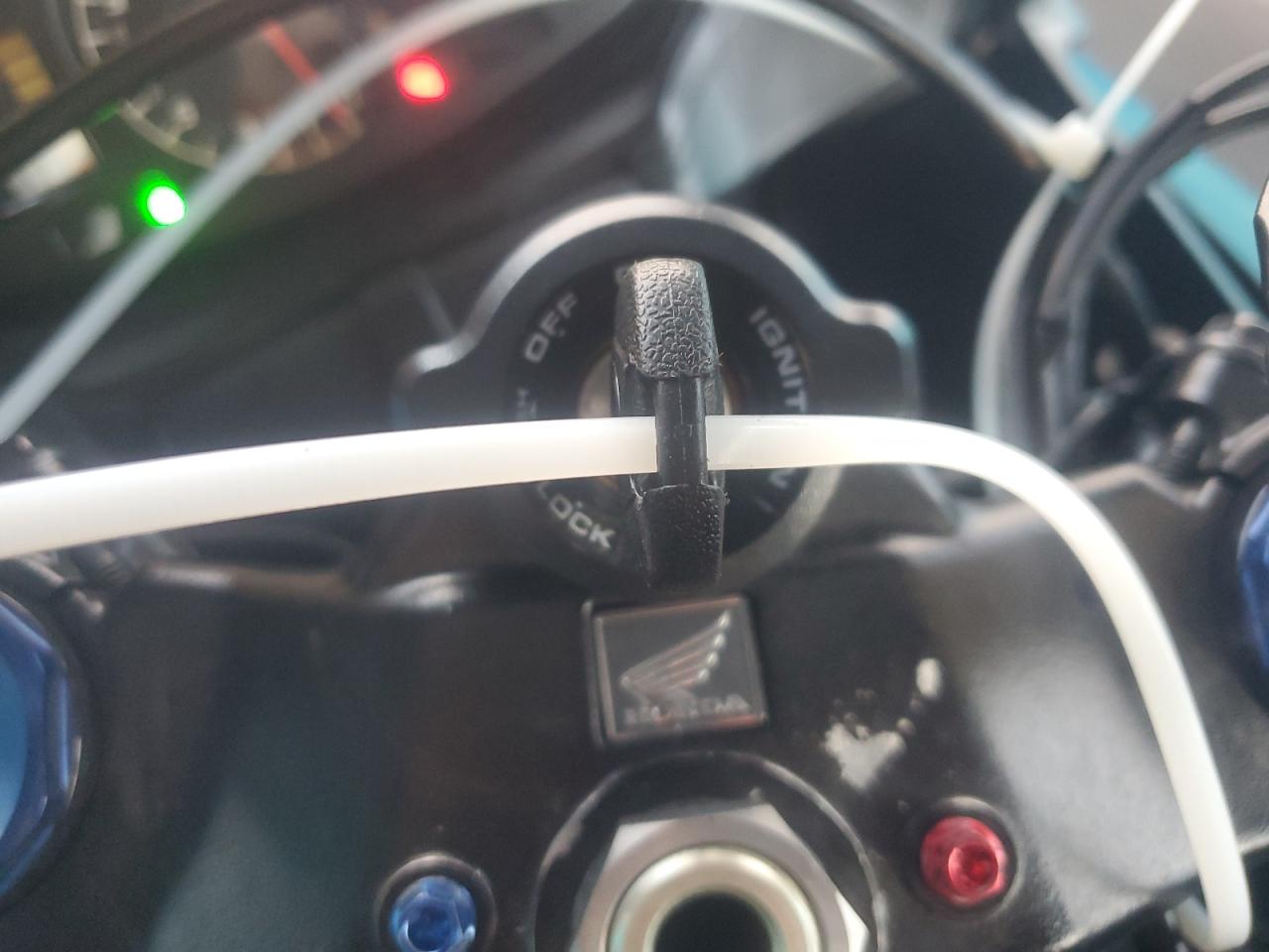 2015 Honda Cbr600 Rr VIN: JH2PC4009FK800264 Lot: 93670895